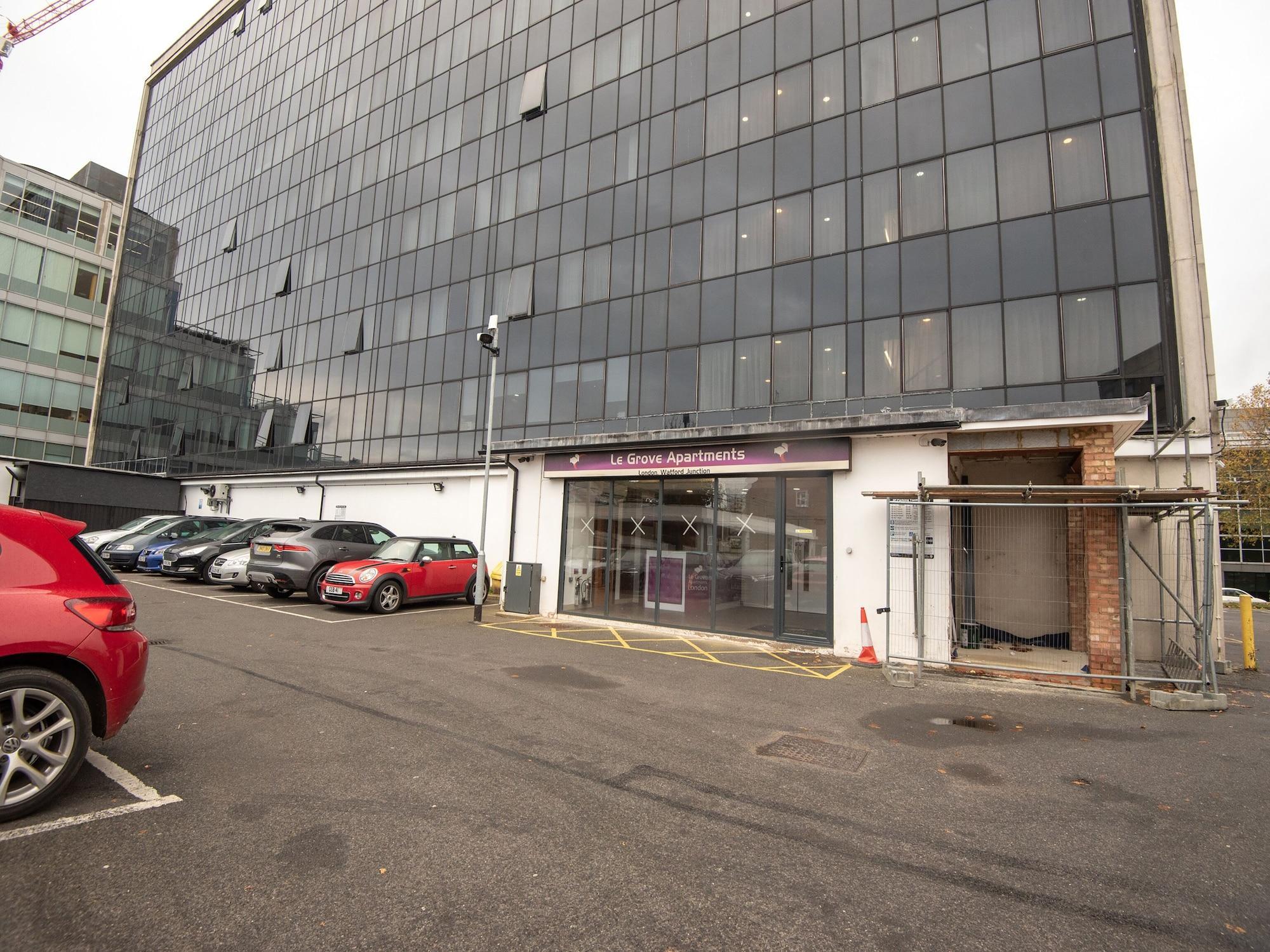 Livin' Serviced Apartments Watford  Zewnętrze zdjęcie
