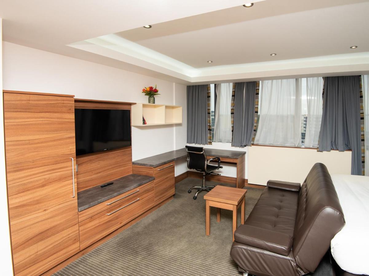 Livin' Serviced Apartments Watford  Zewnętrze zdjęcie