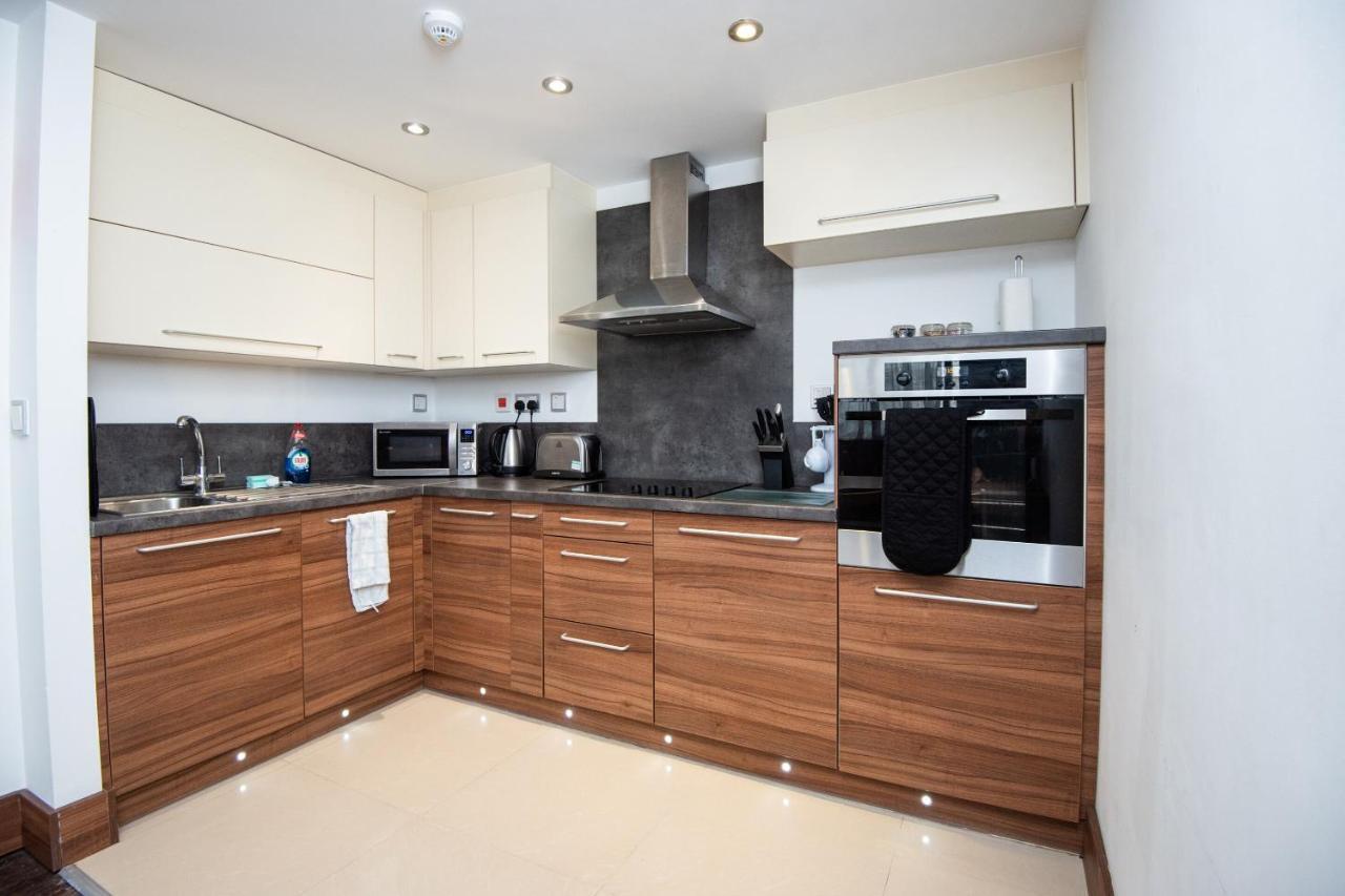 Livin' Serviced Apartments Watford  Zewnętrze zdjęcie